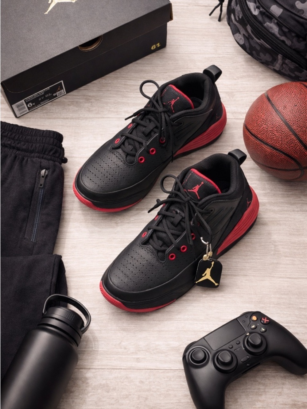 Jordan Max Aura 5 GS 6Y Black Red | With Box
